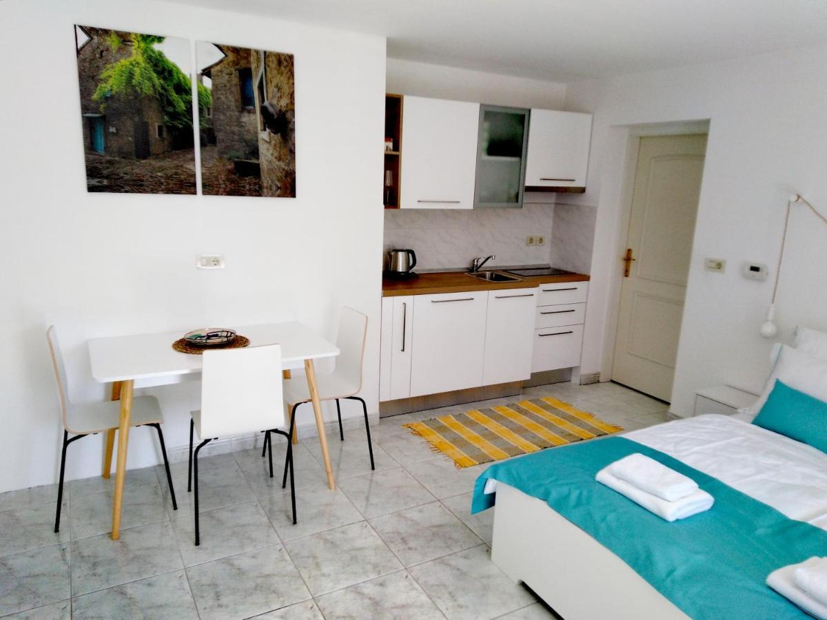 Olive Tree Apartments Umag Eksteriør bilde