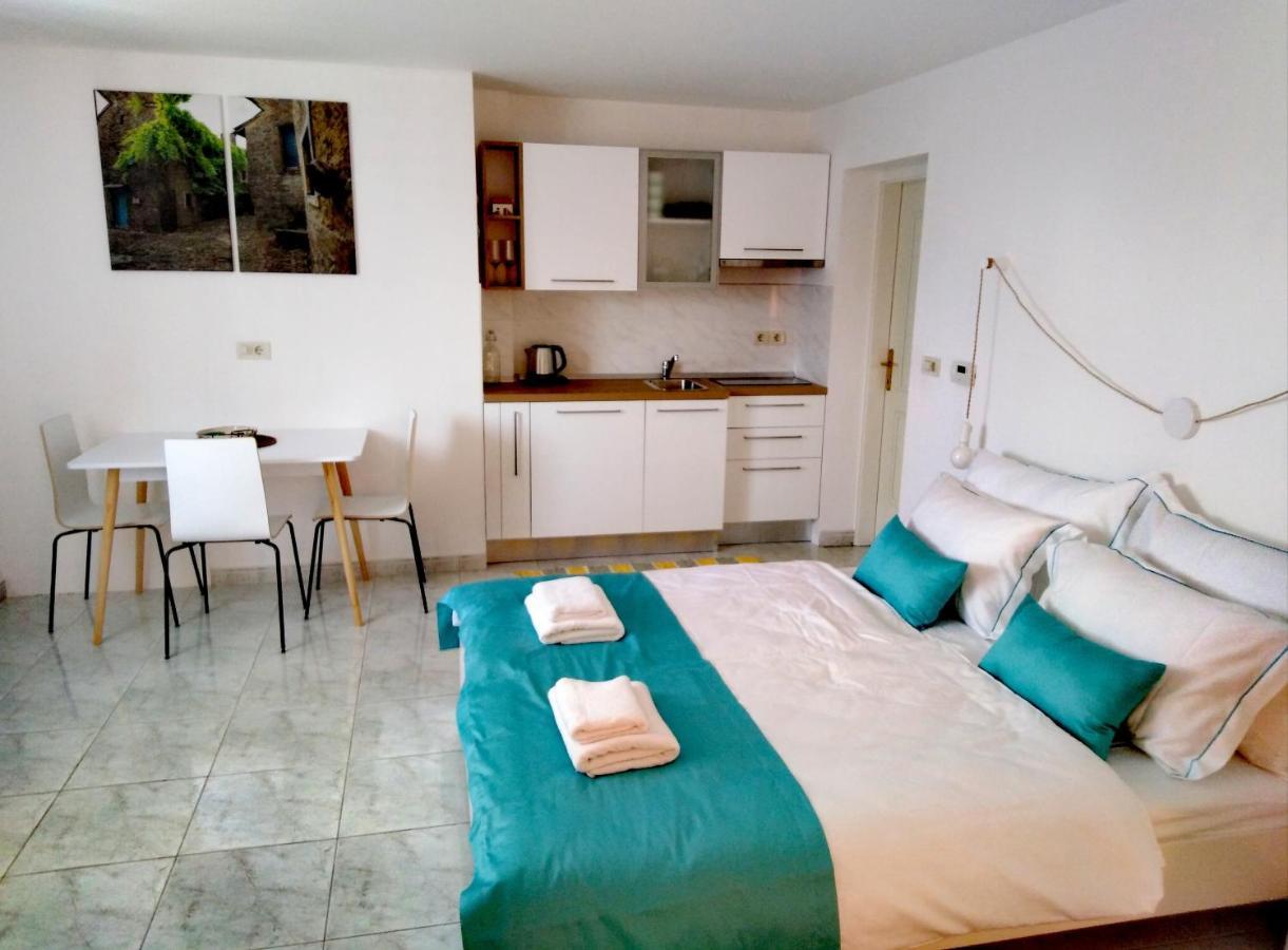 Olive Tree Apartments Umag Eksteriør bilde