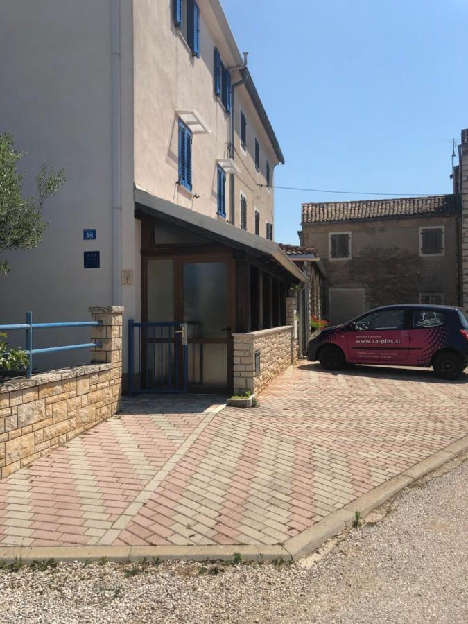 Olive Tree Apartments Umag Eksteriør bilde